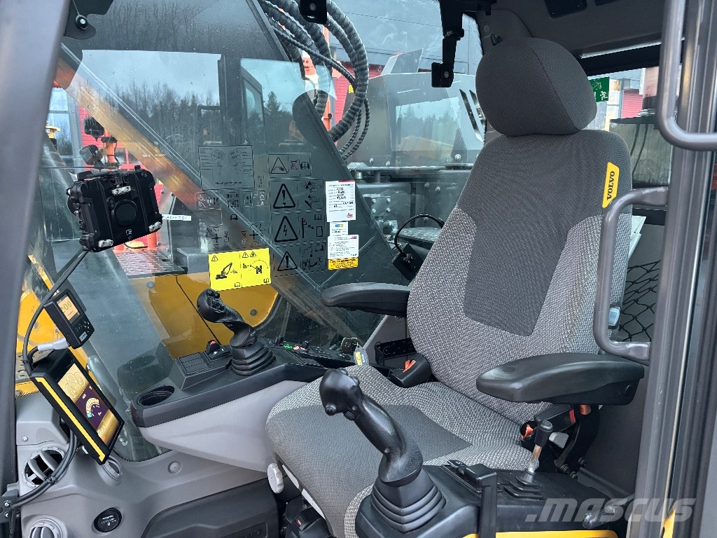 Volvo ECR 355 E / Pyörittäjä, Leica 3D, 2-kauhaa Telakaivukoneet