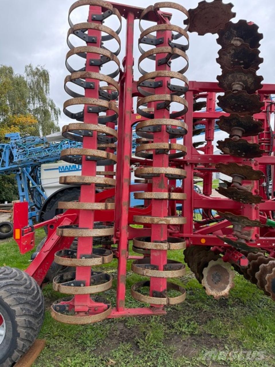 Horsch JOKER 6RT MIT MESSERWALZE Scheibeneggen