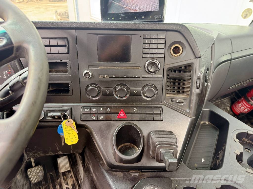 Mercedes-Benz Arocs 8*4 Euro 6 Avtomešalci za beton