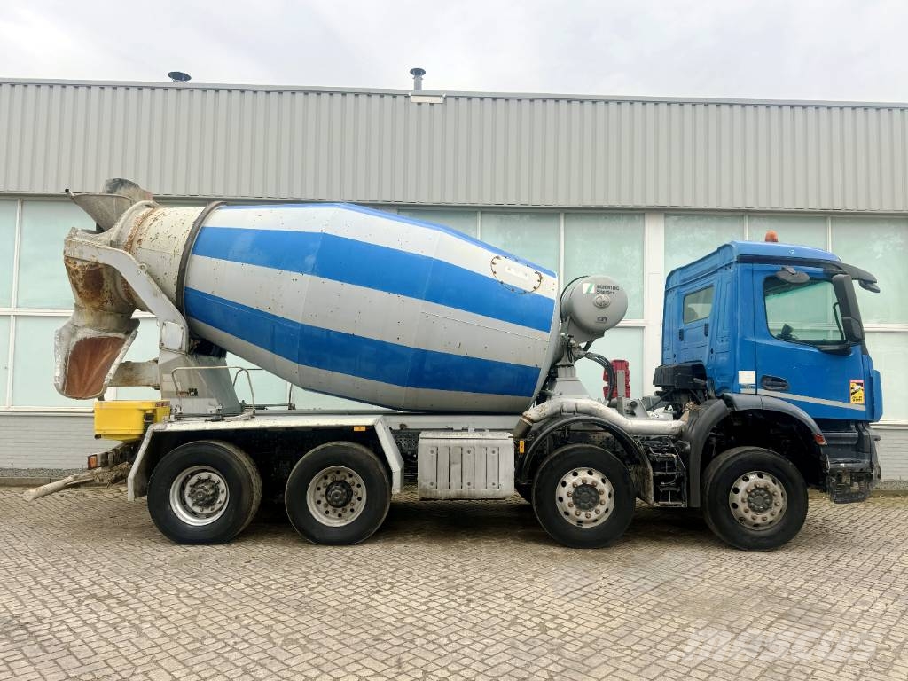 Mercedes-Benz Arocs 8*4 Euro 6 Avtomešalci za beton