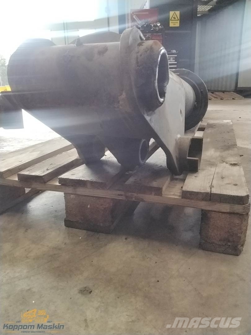 FMG 374 Used/Beg Kranovi za šumarske harvestere
