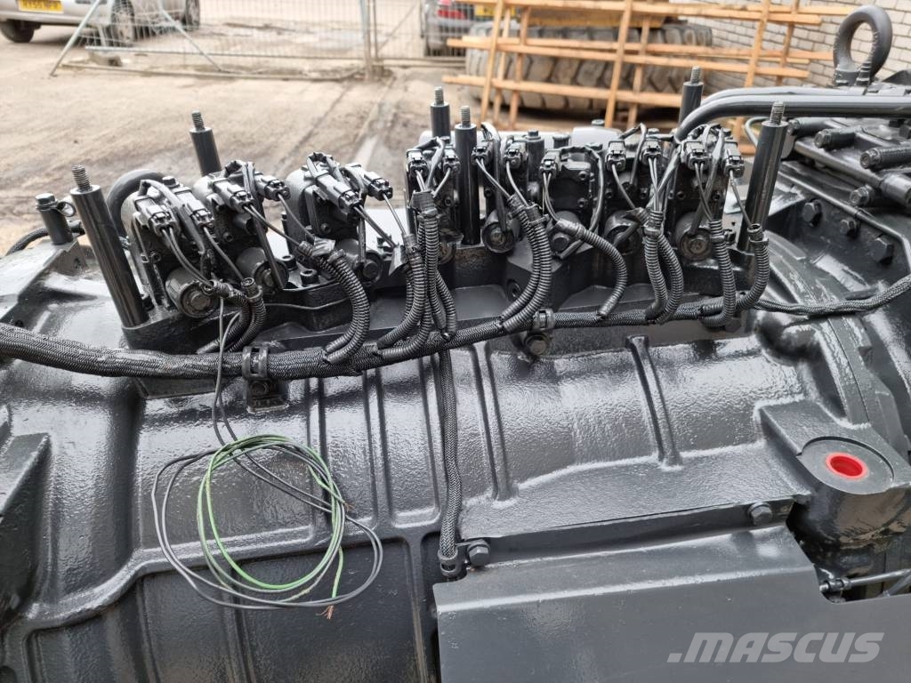 Komatsu 785-7 Przekładnie i skrzynie biegów