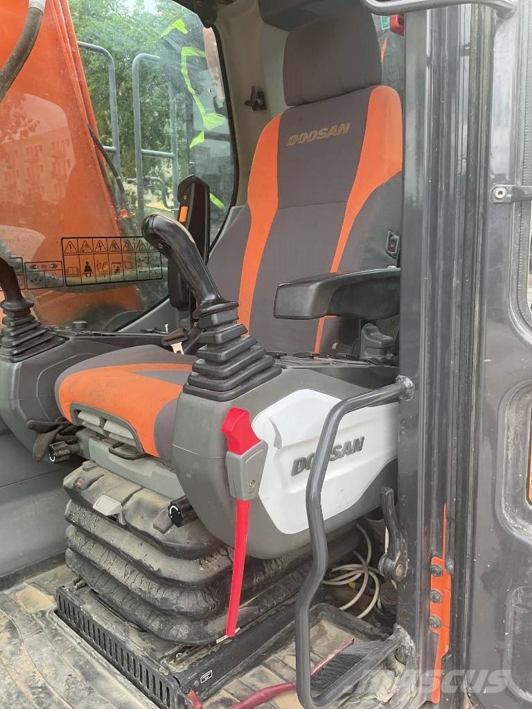 Doosan DX 225 LC-5 Rupsgraafmachines