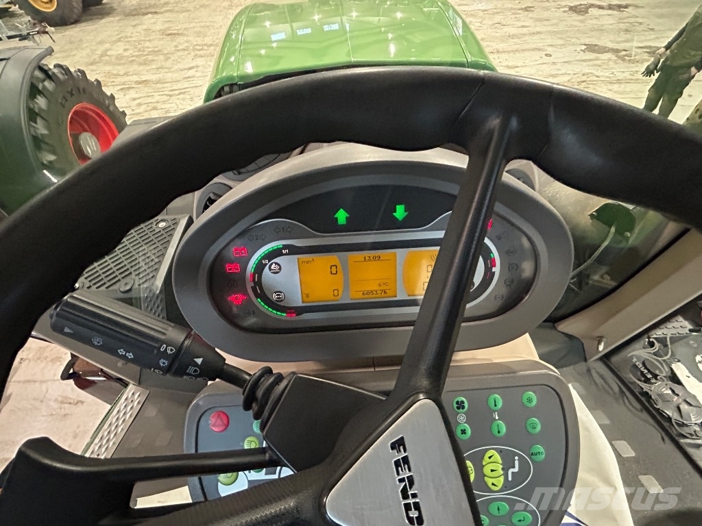 Fendt 828 S4 Profi Plus Трактори