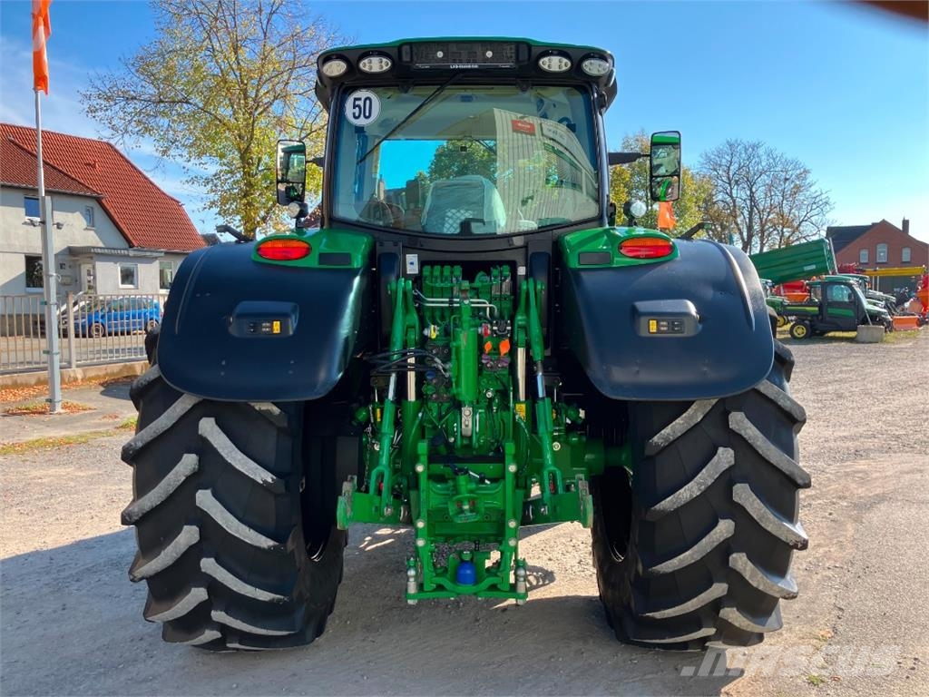 John Deere 6175R Traktoren