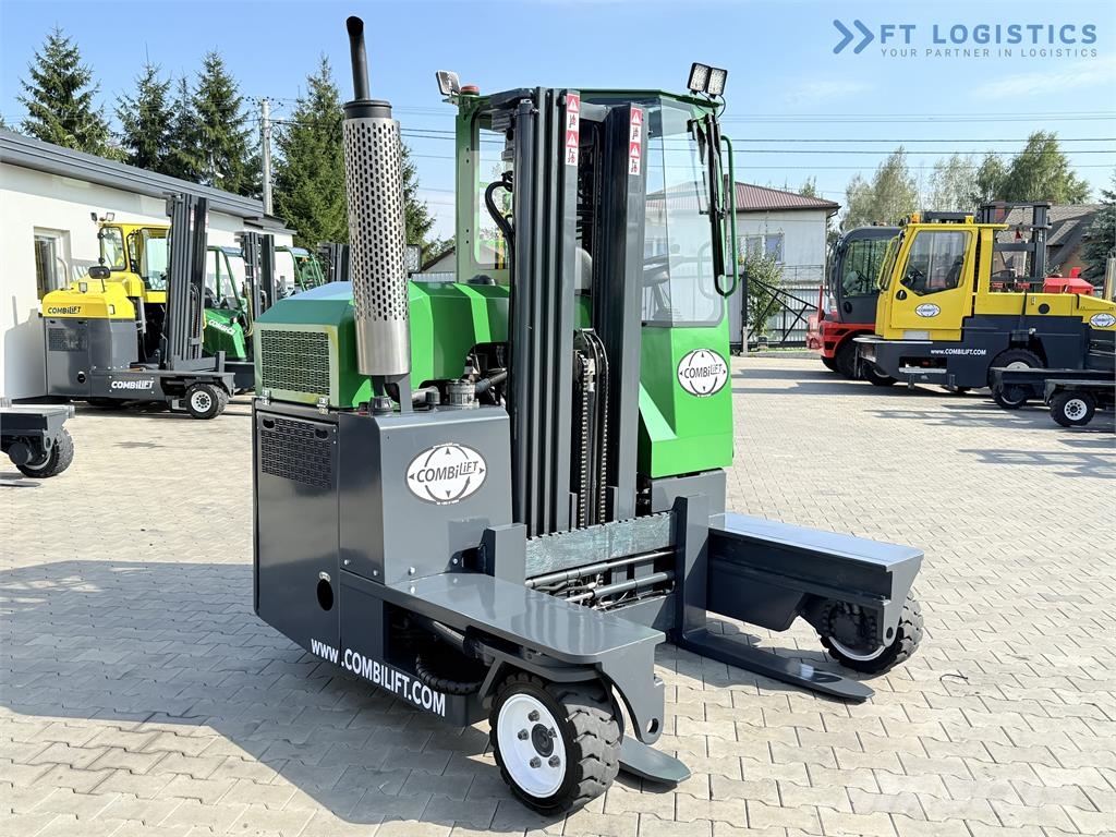 Combilift C2500 / LPG / TRIPLEX 4900 mm / Free Lift / Only 2 Повдигач с движение в 4 посоки