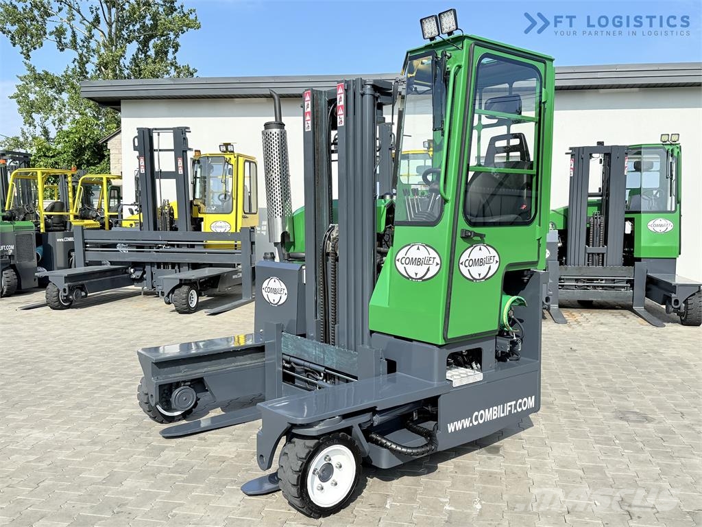 Combilift C2500 / LPG / TRIPLEX 4900 mm / Free Lift / Only 2 Nelitietrukit