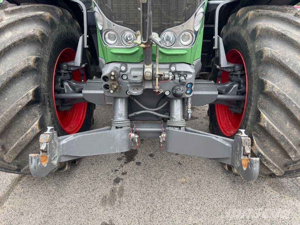 Fendt 826 scr Profi + Traktorer