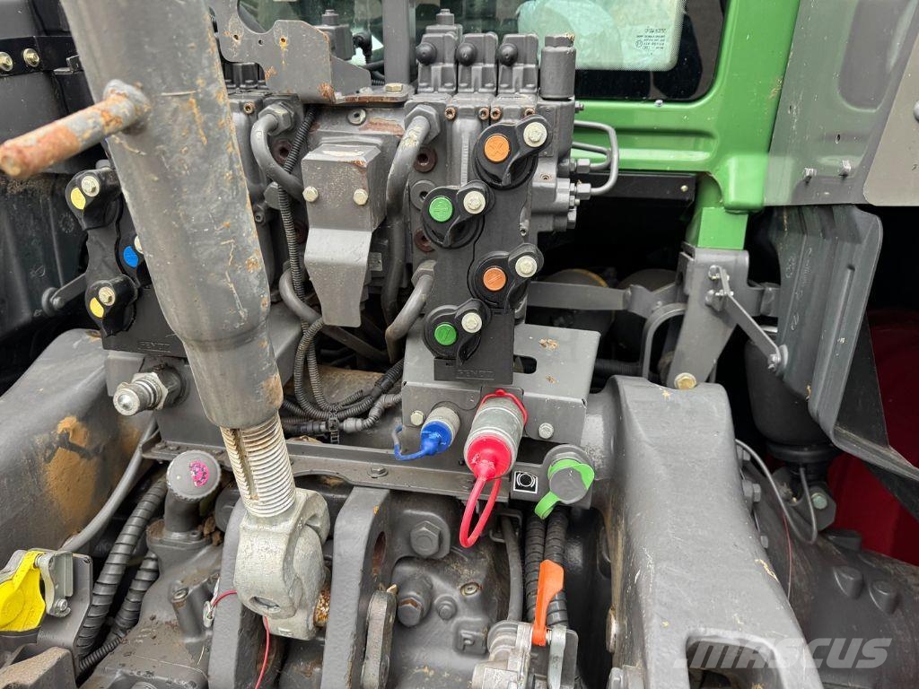 Fendt 826 scr Profi + Tratores Agrícolas usados