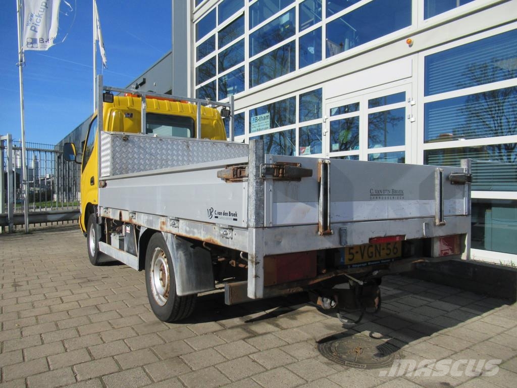 Toyota Dyna 100 3.0 D-4D 100KW Comfort PICKUP Furgonetas caja abierta