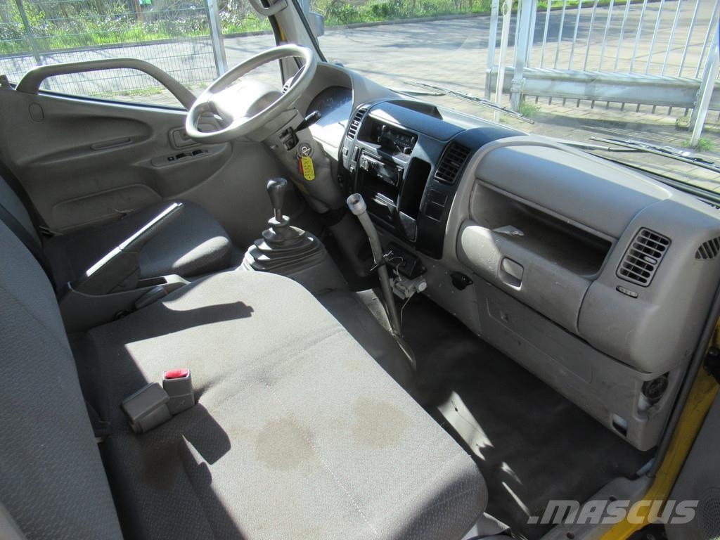 Toyota Dyna 100 3.0 D-4D 100KW Comfort PICKUP Furgonetas caja abierta