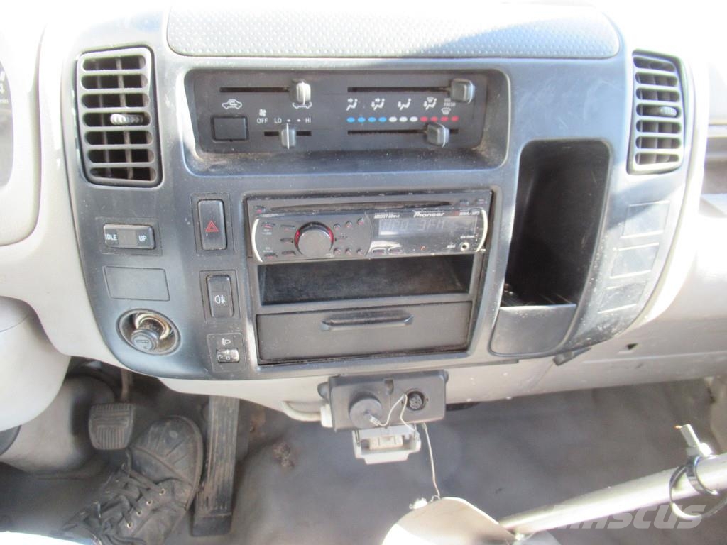 Toyota Dyna 100 3.0 D-4D 100KW Comfort PICKUP Furgonetas caja abierta