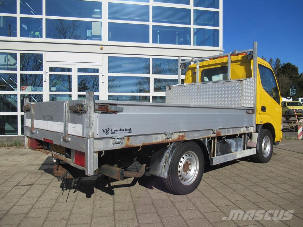 Toyota Dyna 100 3.0 D-4D 100KW Comfort PICKUP Furgonetas caja abierta
