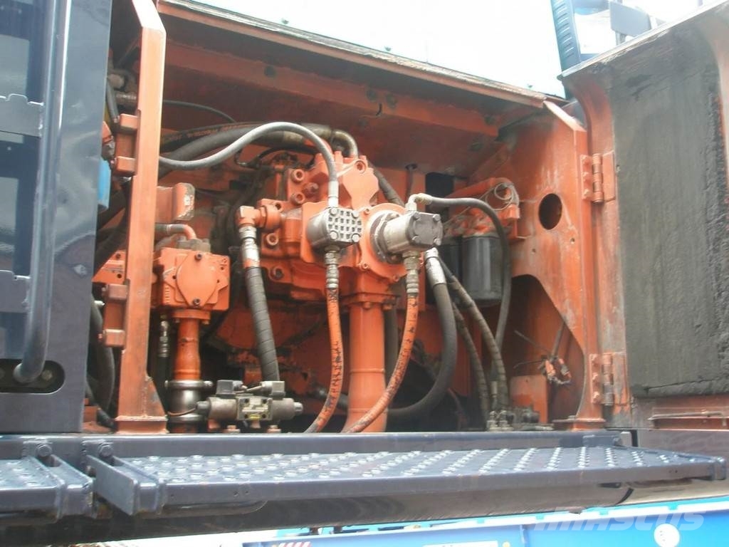 Hitachi ZX470LCH-3 Raupenbagger