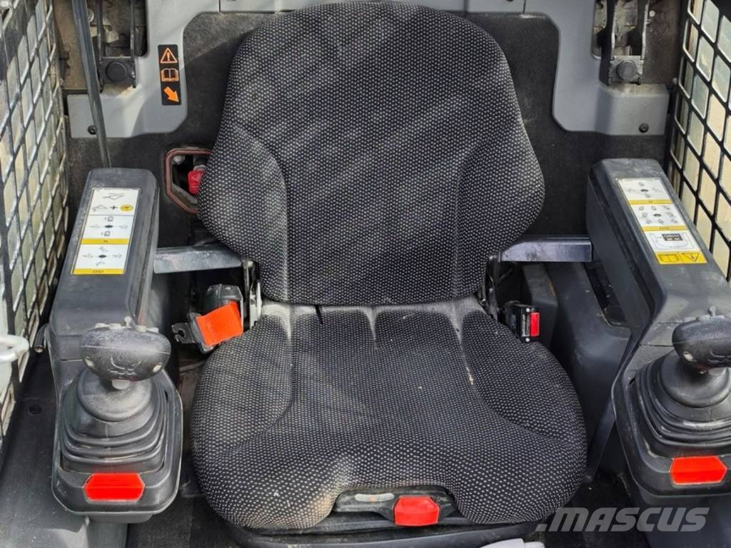 Bobcat T 76 Skid steer loderler