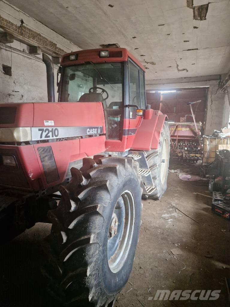 Case IH Magnum 7210 Traktory