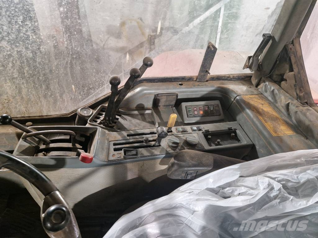 Case IH Magnum 7210 Traktory