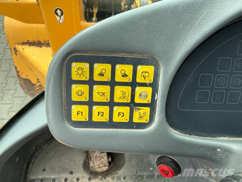 Volvo L 30 B 輪胎式裝載機