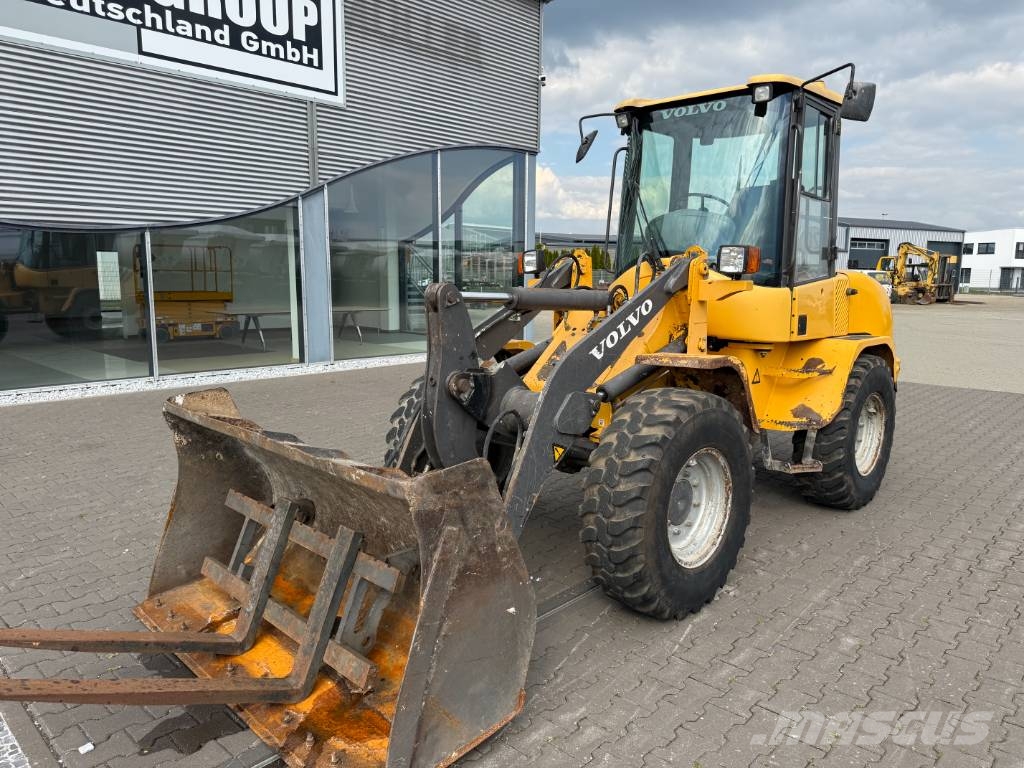 Volvo L 30 B 輪胎式裝載機