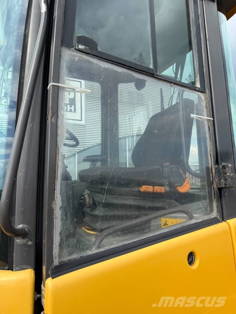 Volvo L 30 B 輪胎式裝載機