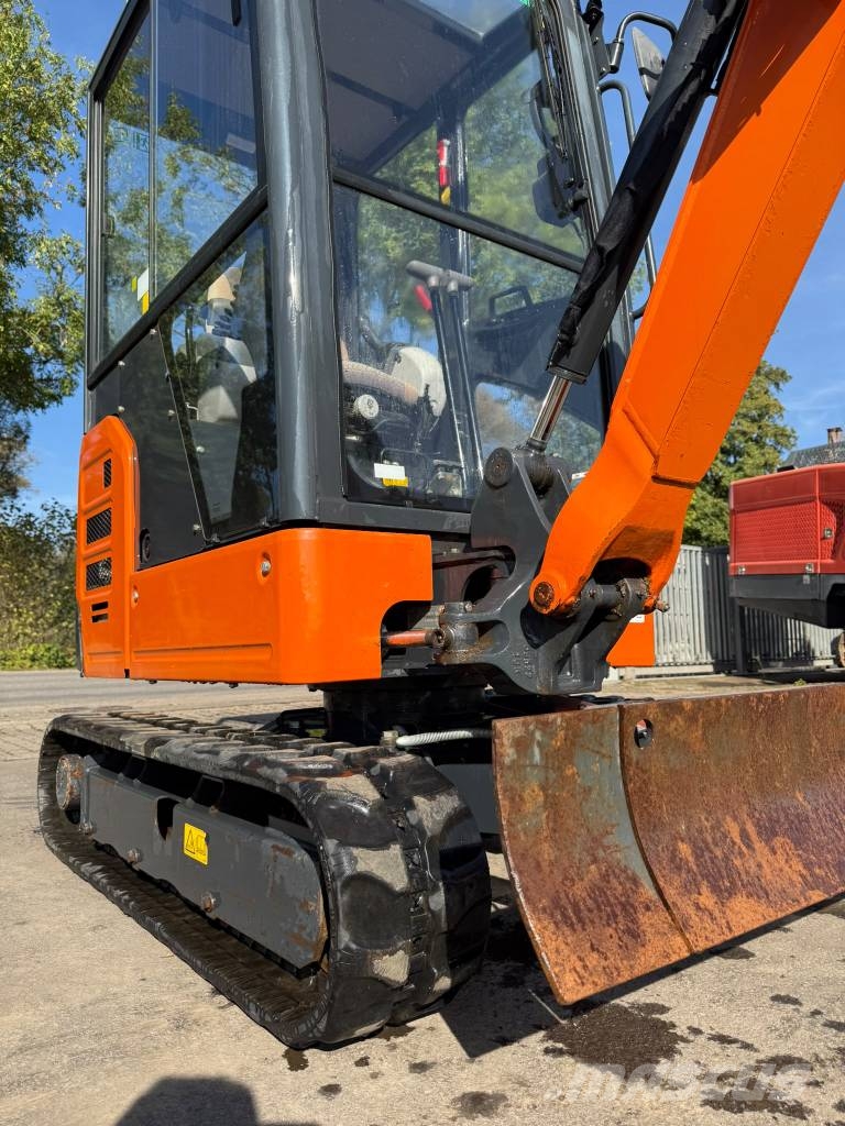 Hitachi ZX 19-6 CR //BJ. 2022/ 324H/SW/Hammerleitung Minibagger < 7t