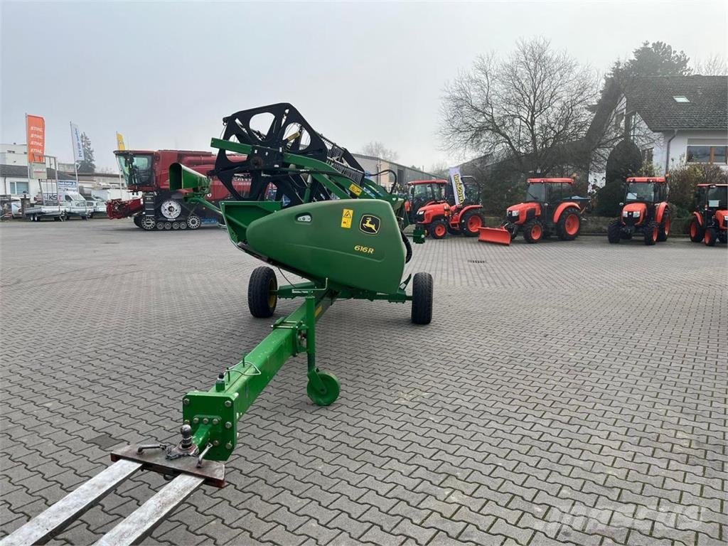 John Deere W540 Mietitrebbiatrici