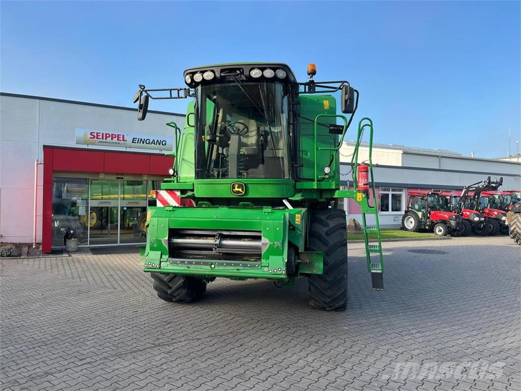 John Deere W540 Mietitrebbiatrici