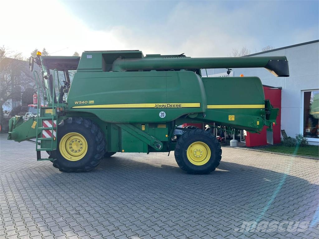 John Deere W540 Mietitrebbiatrici