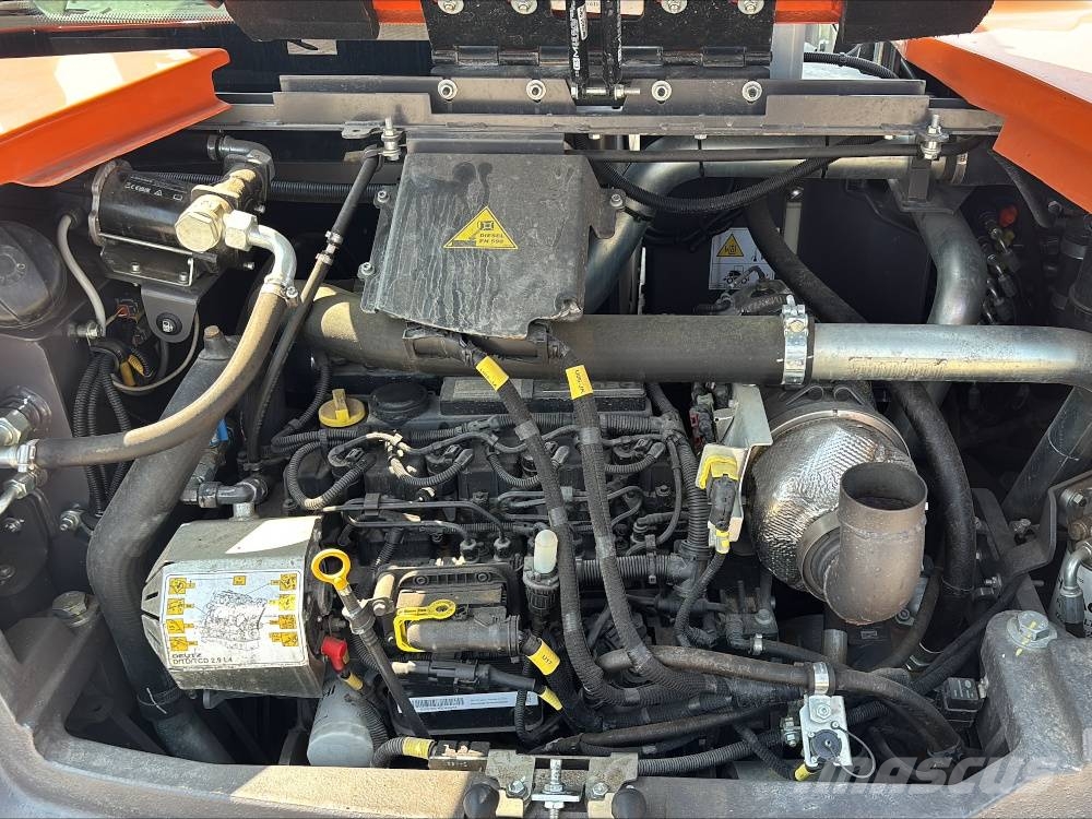 Hitachi ZX 95 W-7 Bageri na kotačima