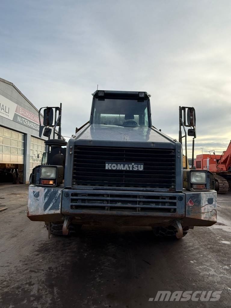 Komatsu HM 400-2 //BJ. 2008/13430/Klima/6X6/ Midjestyrd dumper