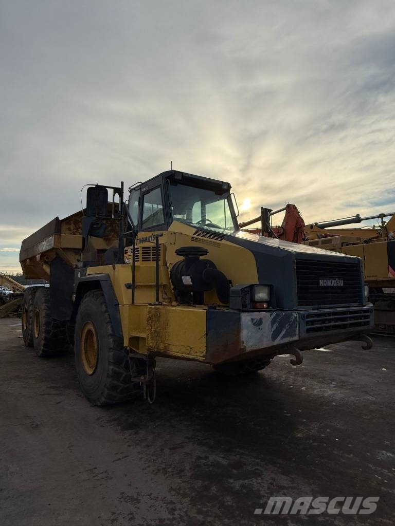 Komatsu HM 400-2 //BJ. 2008/13430/Klima/6X6/ Midjestyrd dumper