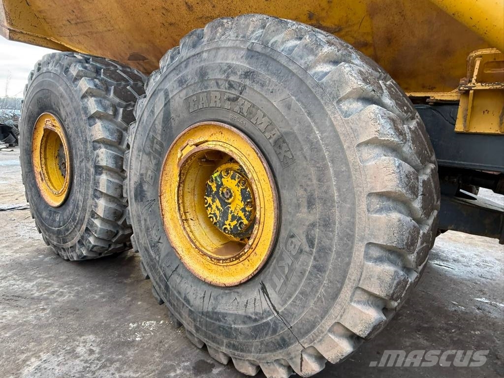 Komatsu HM 400-2 //BJ. 2008/13430/Klima/6X6/ Midjestyrd dumper