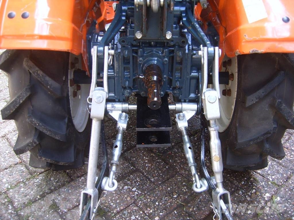 Kubota Bulltra ZB - 10D Traktorok