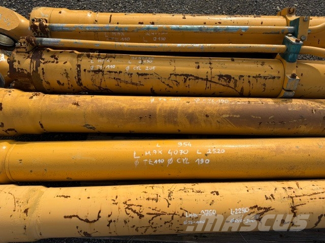 Liebherr R 954 USED HYDRAULIC CYLINDER COMPLET Гидравлическая система