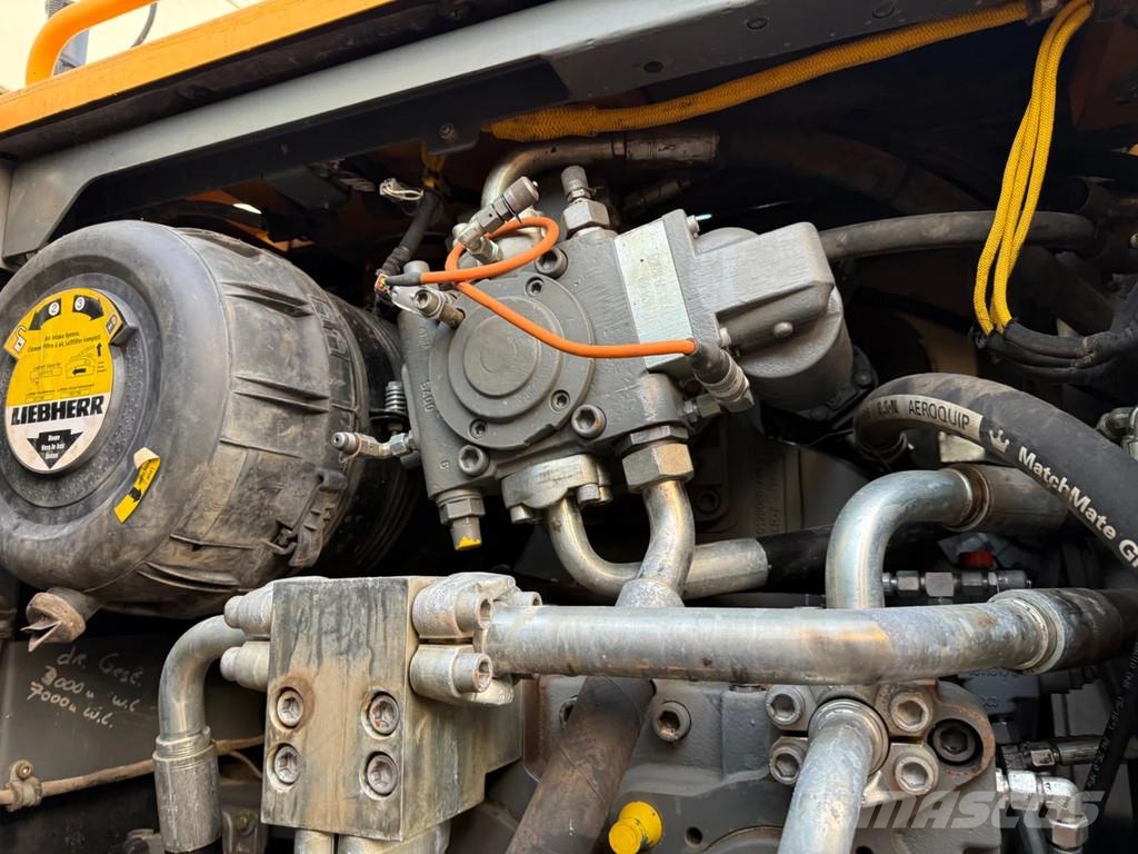 Liebherr R946 Raupenbagger
