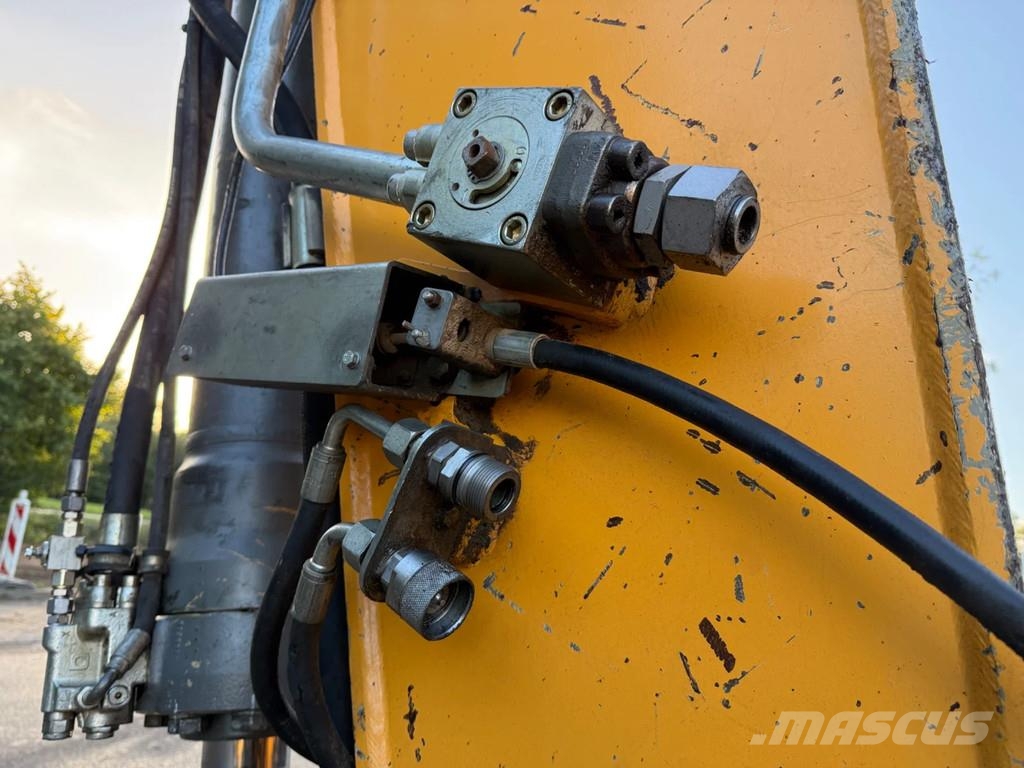 Liebherr R946 Raupenbagger