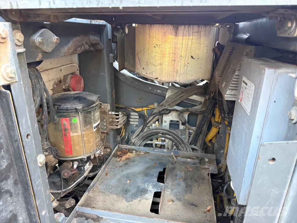 Liebherr R946 Raupenbagger