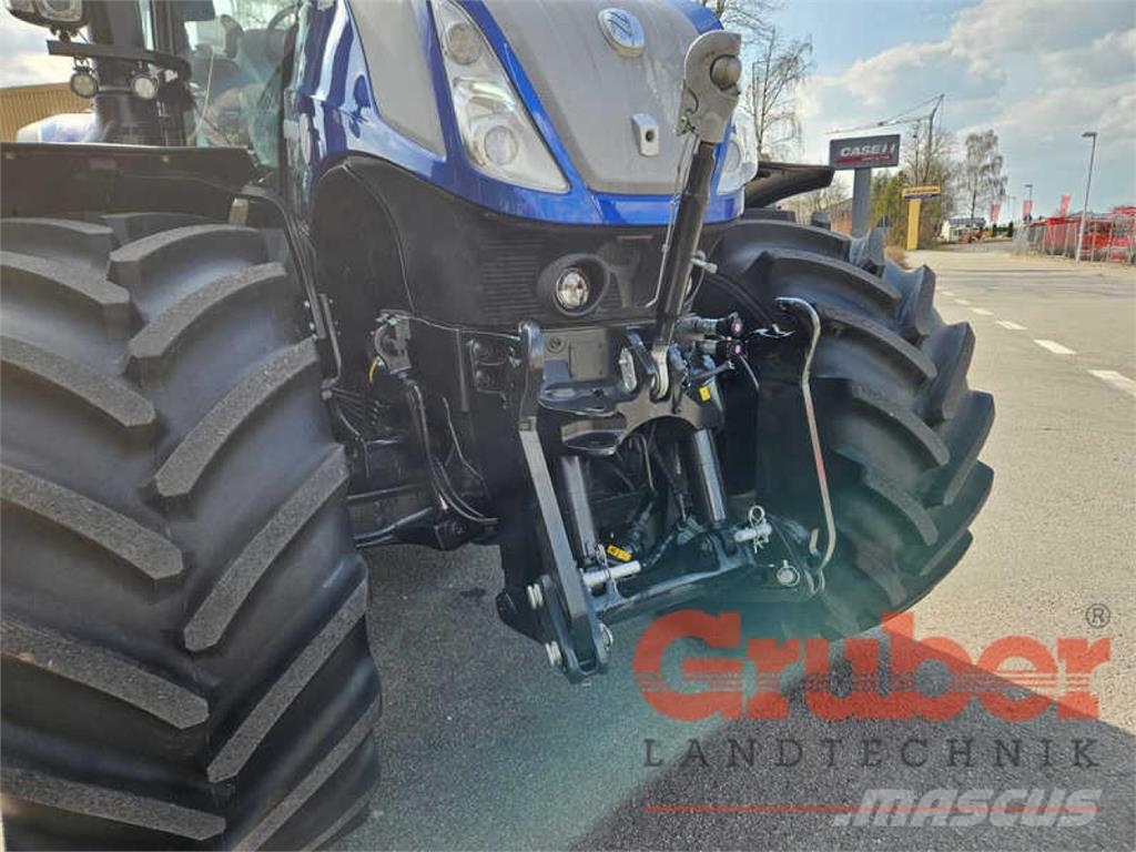 New Holland T7.315 Auto Command Tractors