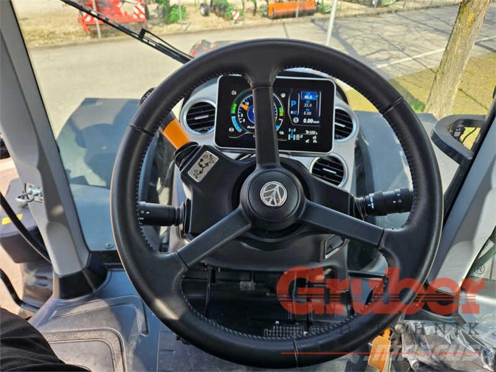 New Holland T7.315 Auto Command Tractors