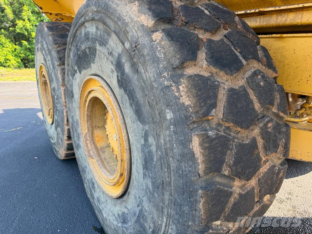 CAT 745 - LOCATED IN GREENVILLE, SC - USA Csuklósdömperek