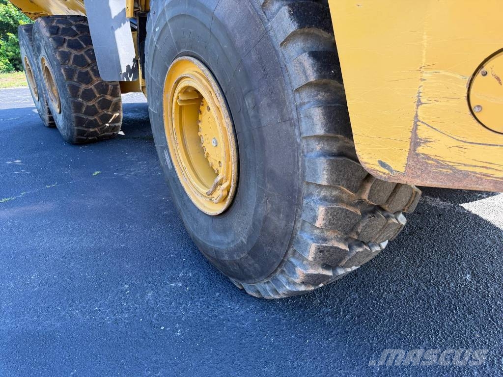 CAT 745 - LOCATED IN GREENVILLE, SC - USA Csuklósdömperek