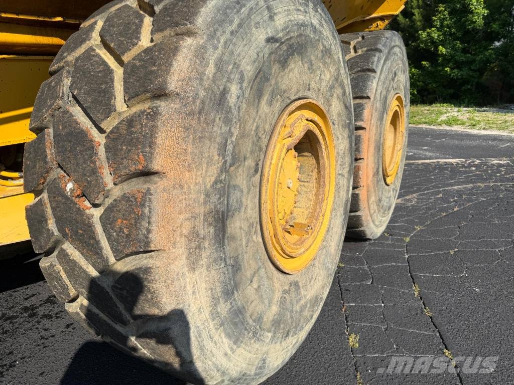 CAT 745 - LOCATED IN GREENVILLE, SC - USA Csuklósdömperek