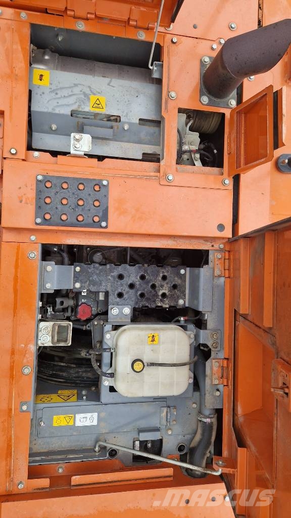 Hitachi Zaxis 225 USR LC Bageri guseničari