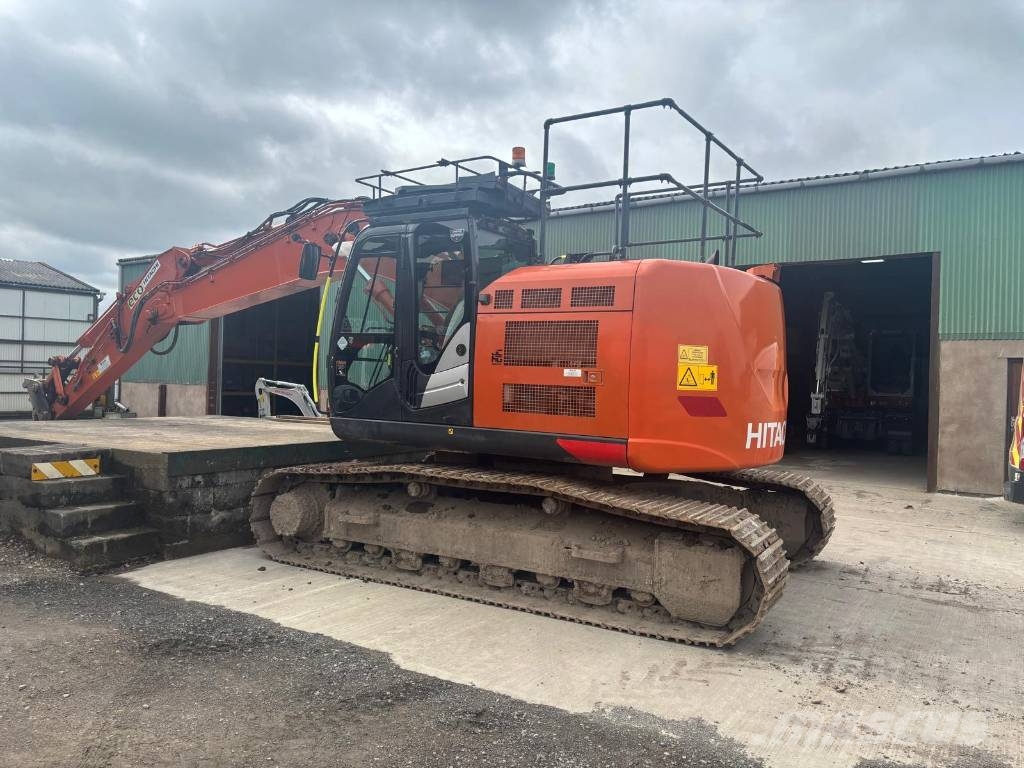Hitachi Zaxis 225 USR LC Bageri guseničari