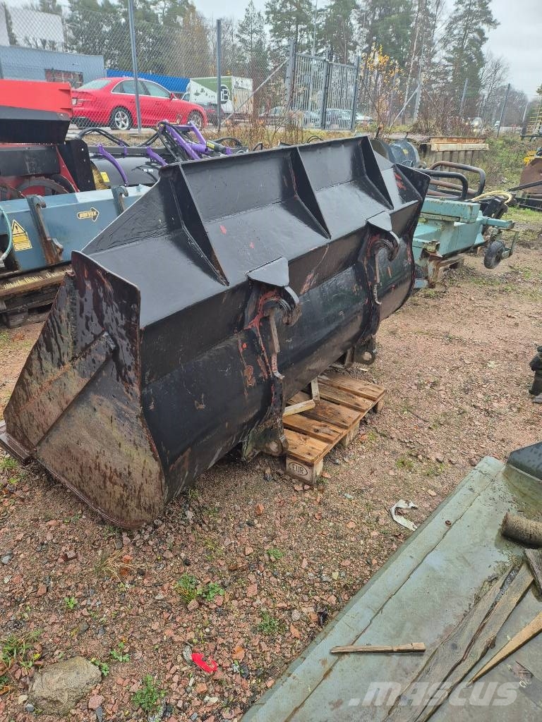 Volvo BM Grus/schaktskopa 2,5m 프론트 로더 부속품