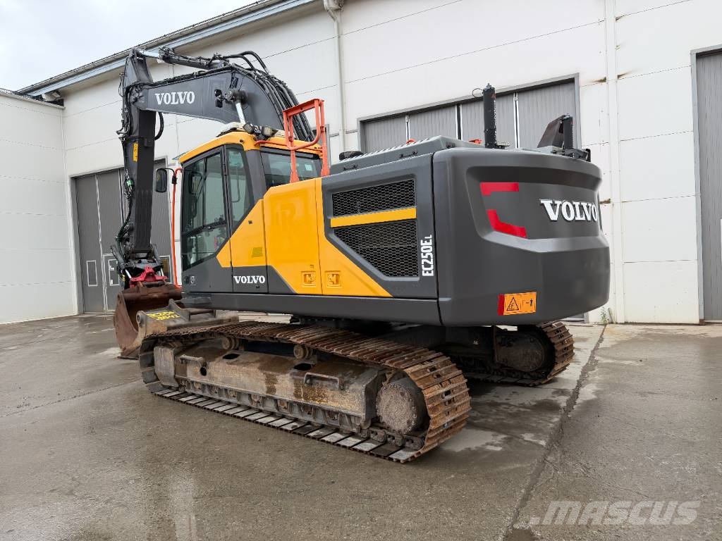 Volvo EC 250 EL Paletli ekskavatörler