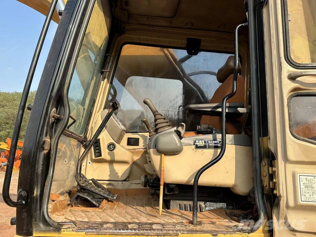 CAT 330B 履带挖掘机
