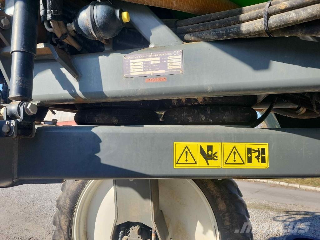 Tecnoma Laser 4240 Kendinden tahrikli pülverizatörler