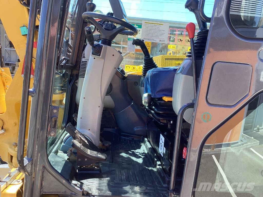 Komatsu PW 98 MR-10 حفارات بعجل