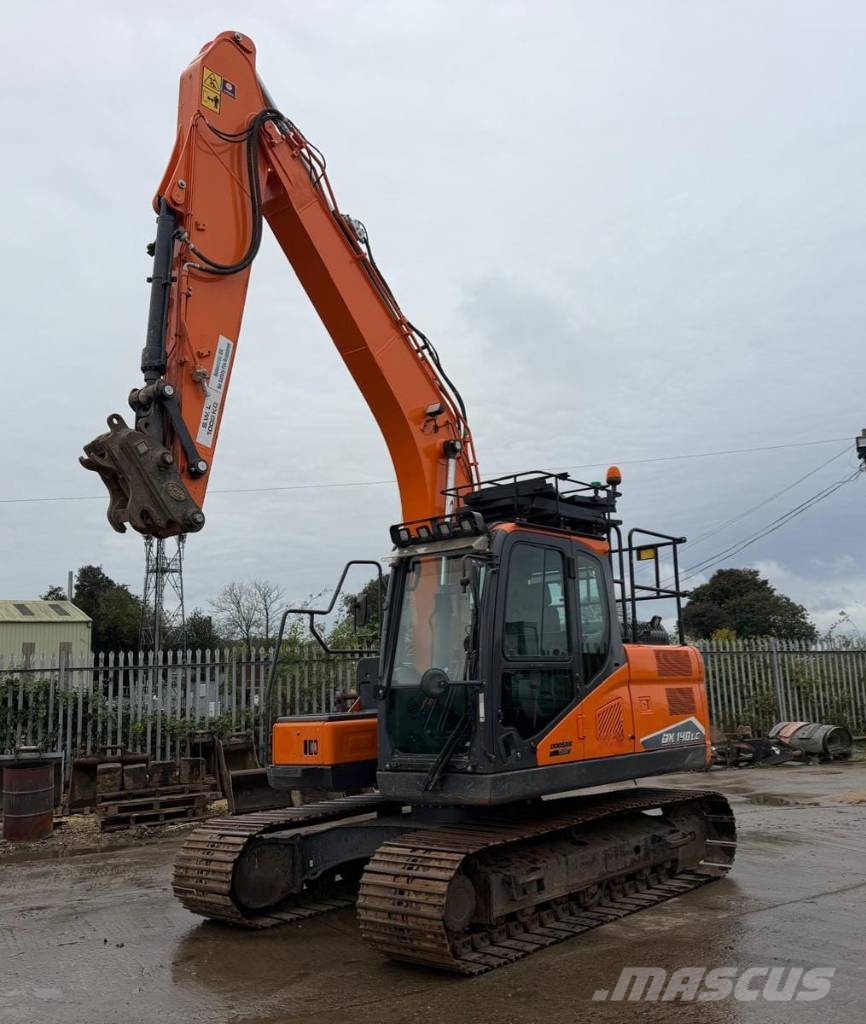 Doosan DX 140 LC-7 Kāpurķēžu ekskavatori
